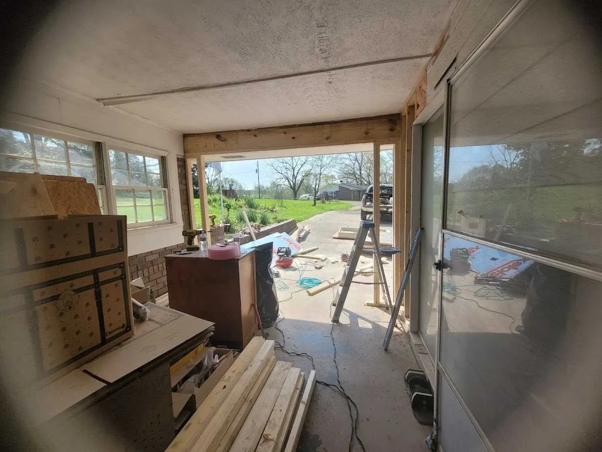 Air movers and dehumidifier for Water Mitigation Services in Cave Springs